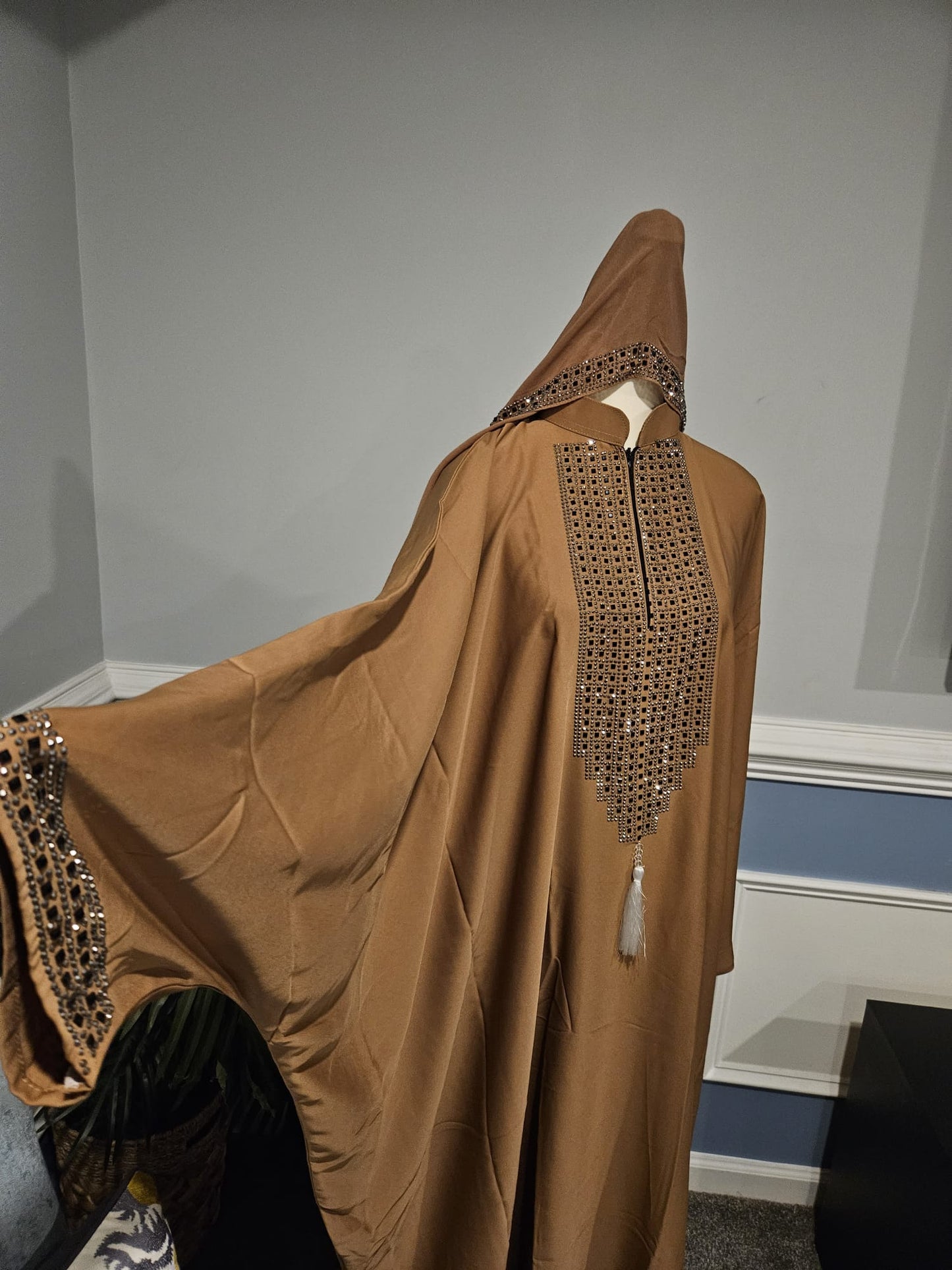 Taaru Abaya