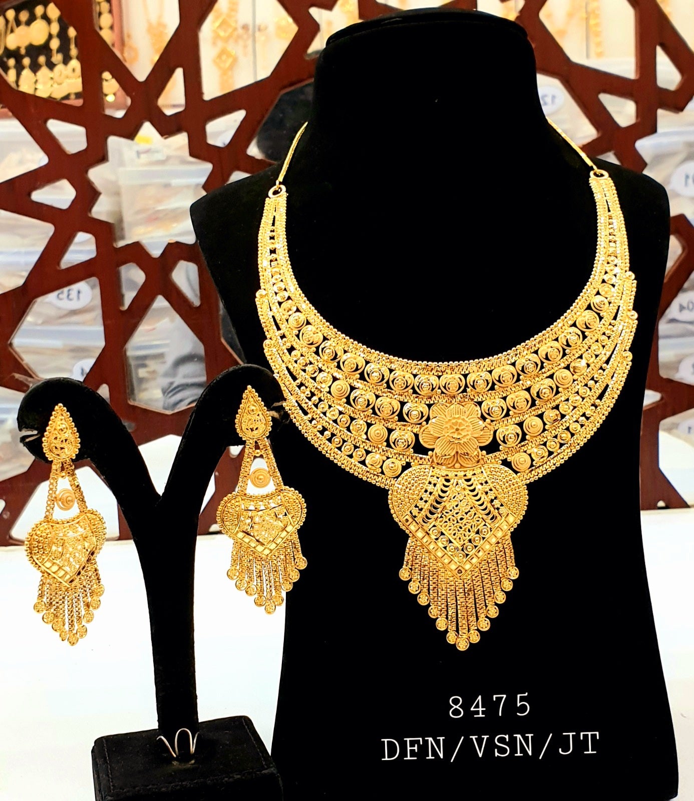 Short Indian necklace set gold plated