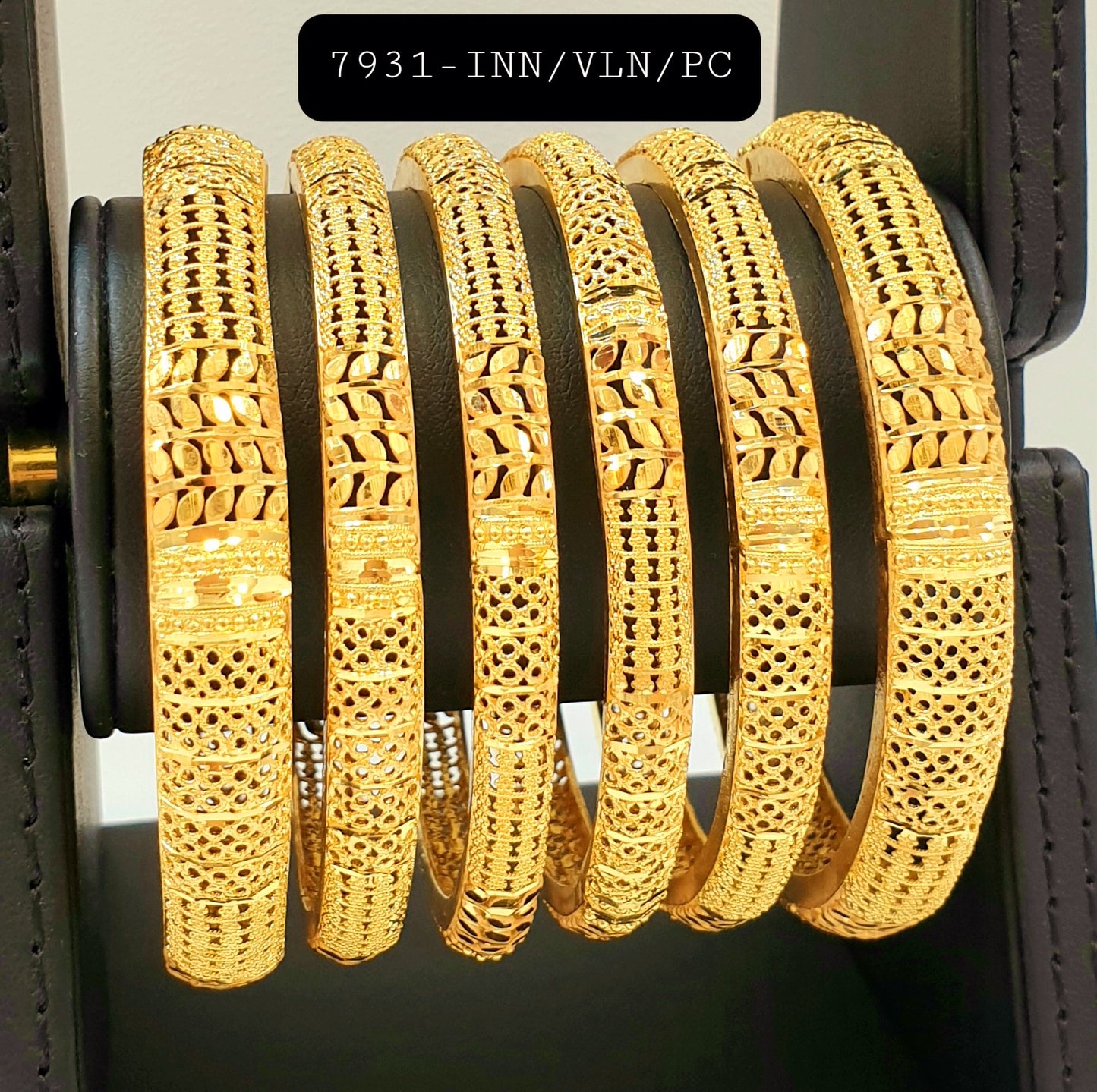 Bangles set gold plated