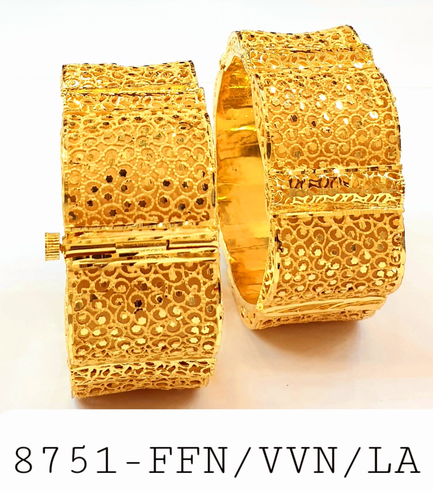 Bangles set gold plated
