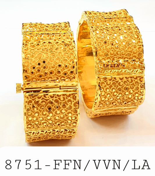 Bangles set gold plated